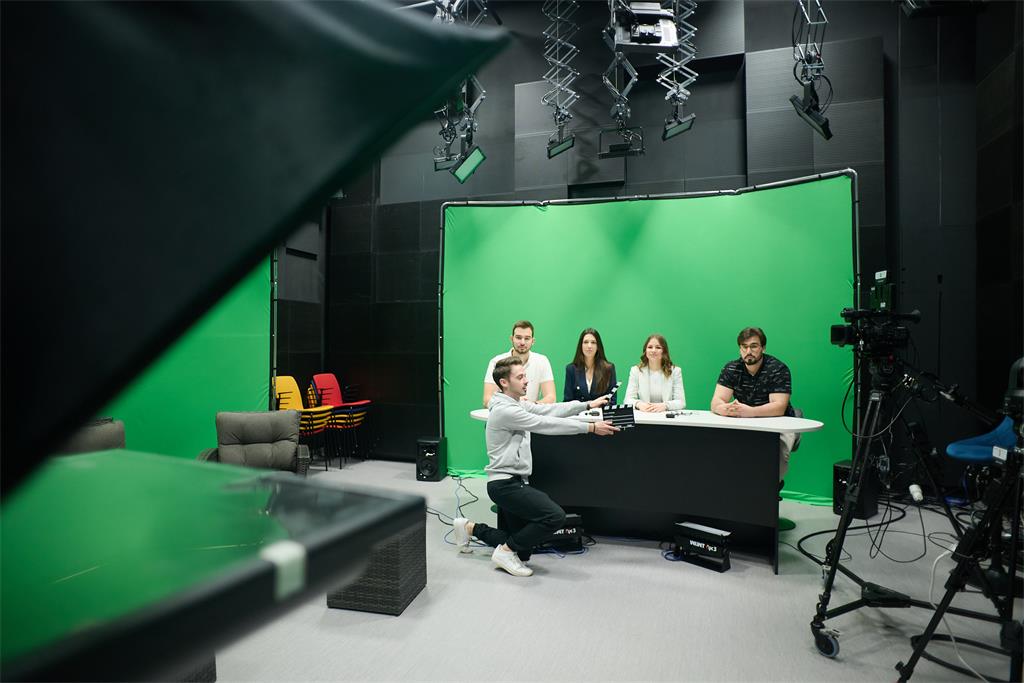 Studentima komunikologije HKS a na raspolaganju suvremeni televizijski studio2024 2