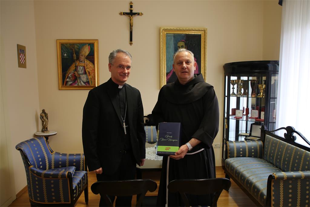 230706 Nadbiskup Kutleša i provincijal Dadić
