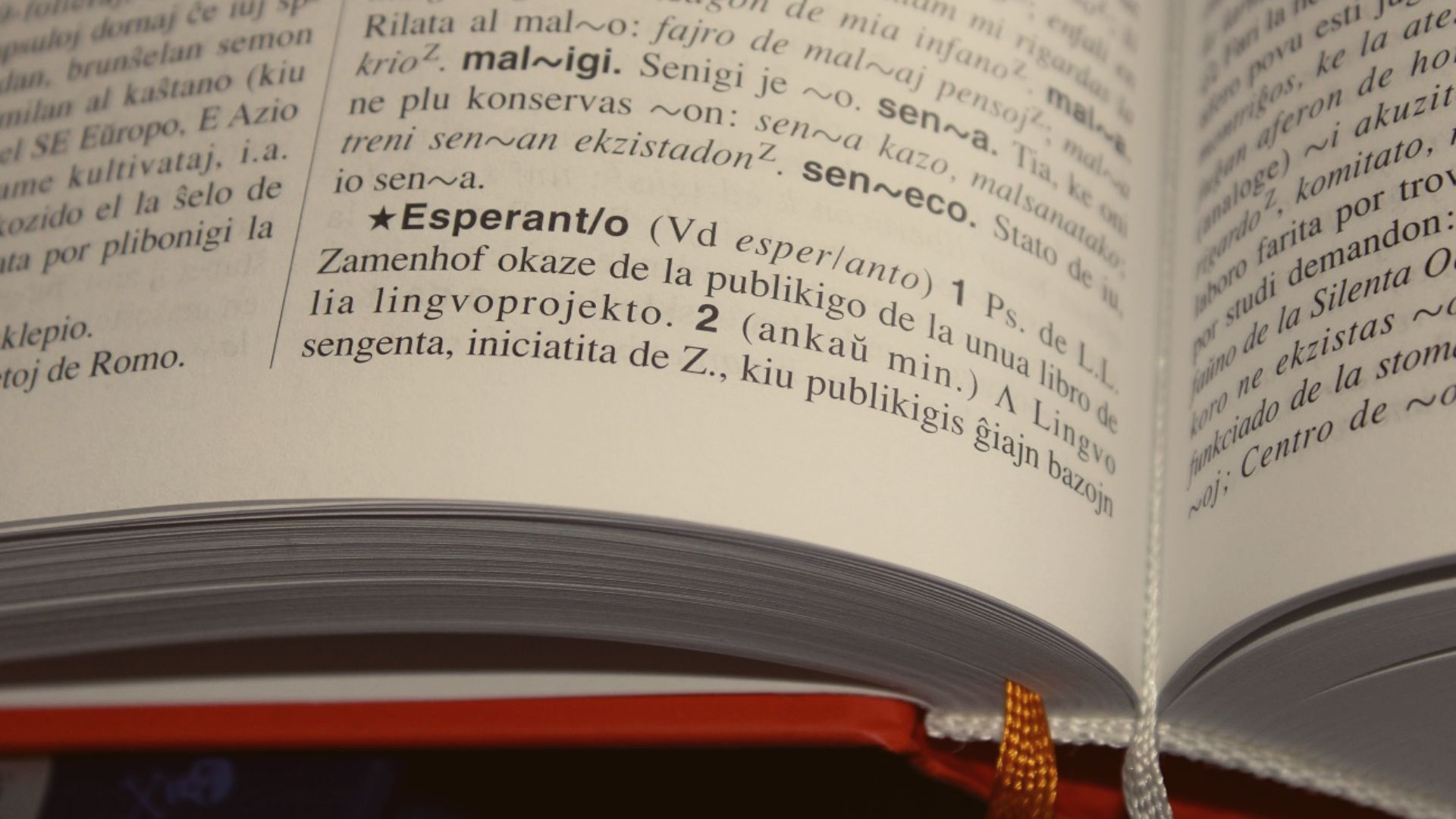 esperanto unsplash naslovna