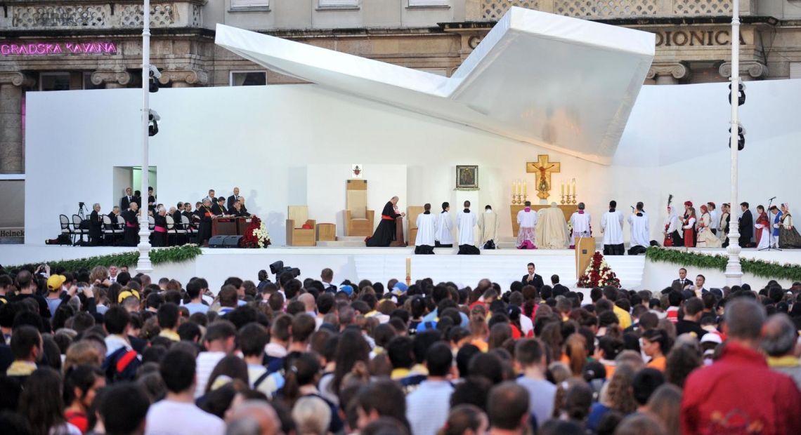 papa Benedikt XVI u Zagrebu 2011. Trg